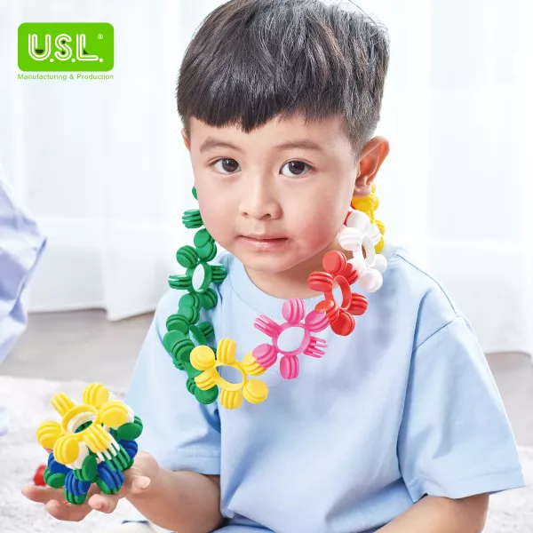 Flower Shaped Interlocking Educational Toy for Cognitive Development and Hand Eye Coordination