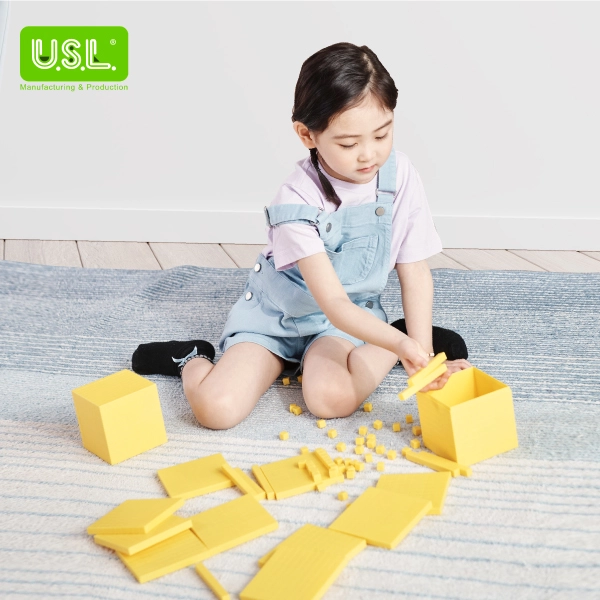Base Ten Math Toy Set with Thousand Blocks Hundred Flats Ten Rods Unit Cubes